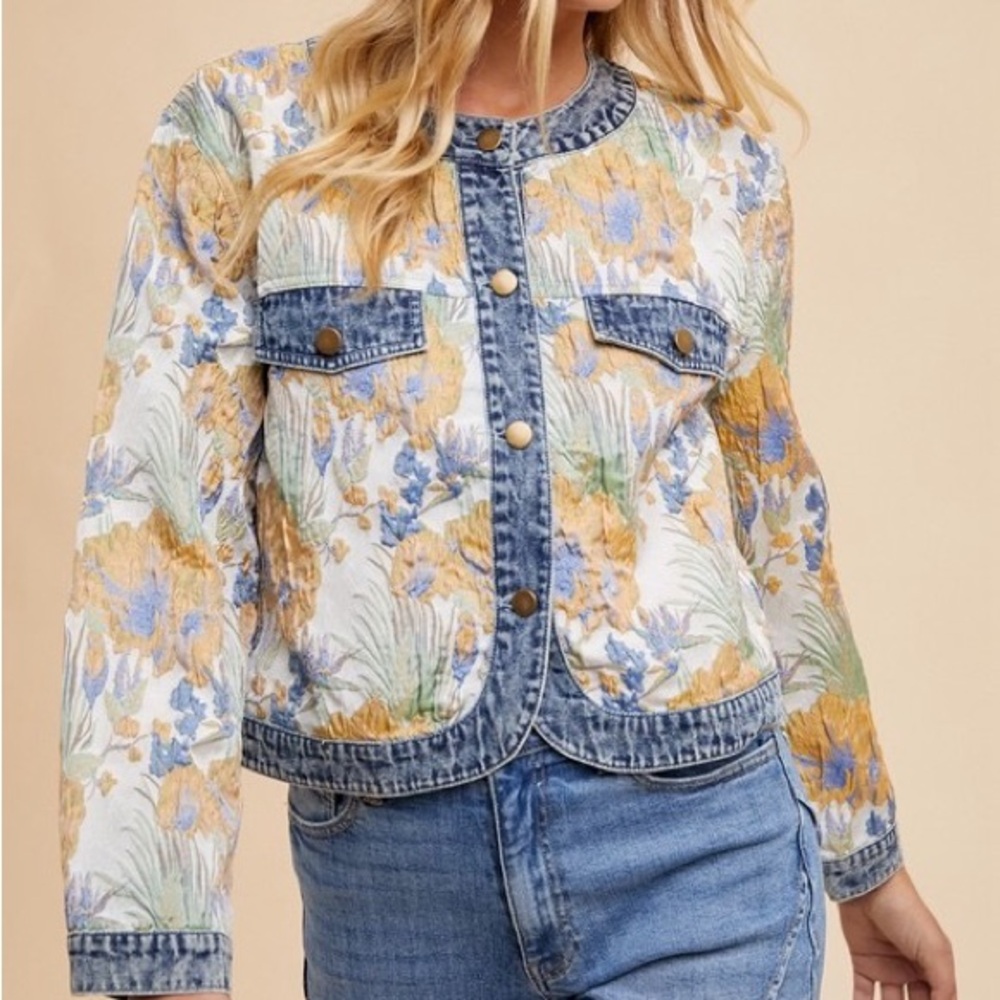 Annie Wear Floral Jacquard Denim Contrast Button Down Jacket - Picture 3 of 5